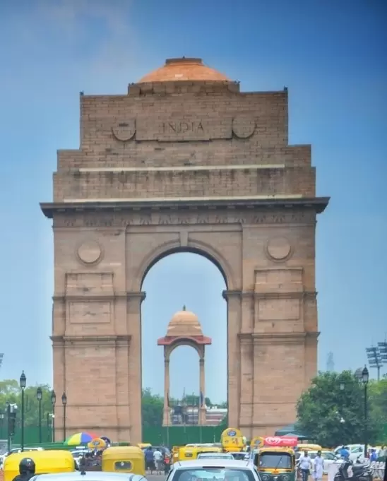 Mainly clear sky in Delhi with max temperature of 28 degrees